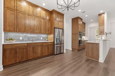 1110 Monterrey Oak Cir, Marble Falls, TX 78654 - Photo 2