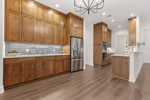 1110 Monterrey Oak Cir, Marble Falls, TX 78654 - Photo 2