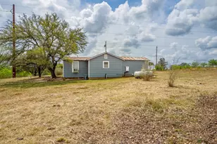 509 E Austin St, Llano, TX 78643 - Photo 8