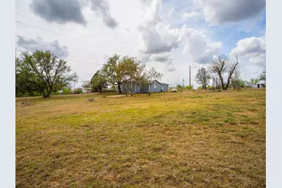 509 E Austin St, Llano, TX 78643 - Photo 24