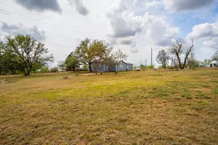 509 E Austin St, Llano, TX 78643 - Photo 24