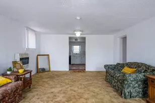 509 E Austin St, Llano, TX 78643 - Photo 12