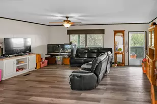 201 36th St, Horseshoe Bay, TX 78657 - Photo 6