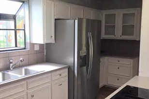 308 Lucy Ln, Horseshoe Bay, TX 78657 - Photo 8