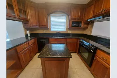 347 Stewart, Meadowlakes, TX 78654 - Photo 4