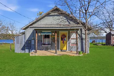 401 Lakeshore Loop, Tow, TX 78672 - Photo 2