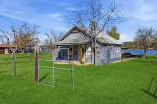 401 Lakeshore Loop, Tow, TX 78672 - Photo 16