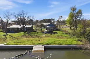 401 Lakeshore Loop, Tow, TX 78672 - Photo 22