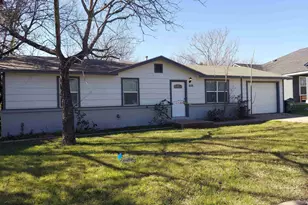 606 S Pierce, Burnet, TX 78611 - Photo 1