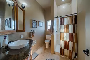 421 Chimney Cove Dr, Marble Falls, TX 78654 - Photo 20