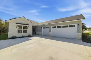 226 Sunday Dr, Burnet, TX 78611 - Photo 2