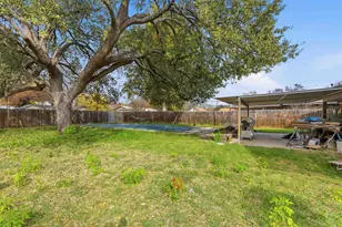 1410 Ocotilla Dr, Marble Falls, TX 78654 - Photo 8