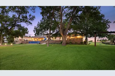 911 Legends Parkway, Kingsland, TX 78639 - Photo 12