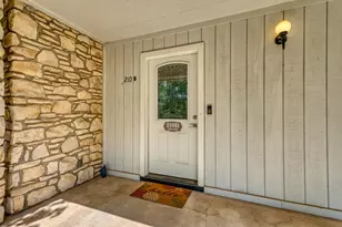 210 B Tee Off, Horseshoe Bay, TX 78657 - Photo 4