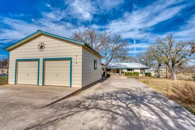 310 S Chaparral, Burnet, TX 78611 - Photo 4