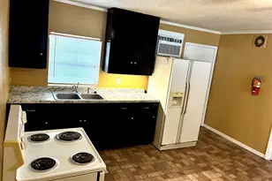 401 Ave J, Marble Falls, TX 78654 - Photo 10