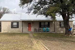 605 E College, Llano, TX 78643 - Photo 2