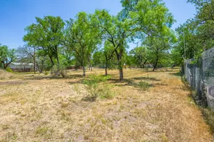2805 Kingdom Dr, Granite Shoals, TX 78654 - Photo 10