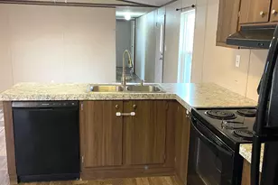 810 Collins, Llano, TX 78643 - Photo 6