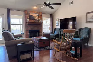 704 Amy Cir, Marble Falls, TX 78654 - Photo 4