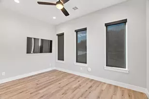 612 Broken Hills, Horseshoe Bay, TX 78657 - Photo 8