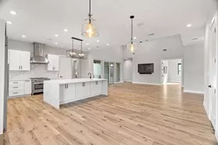 612 Broken Hills, Horseshoe Bay, TX 78657 - Photo 8