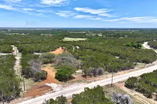285 Donnie Dr, Lampasas, TX 76550 - Photo 2