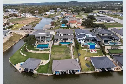 202 E Clearwater Drive, Kingsland, TX 78639 - Photo 16