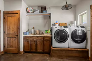 201 N Oak Vista Dr, Burnet, TX 78611 - Photo 22