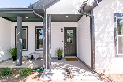 301 E Stonecastle Drive, Granite Shoals, TX 78654 - Photo 4