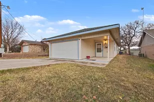 1720 Greenwood Ln, Kingsland, TX 78639 - Photo 2