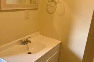 703 W Ollie St, Llano, TX 78643 - Photo 10