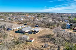 840 Driftwood Ln, Cottonwood Shores, TX 78657 - Photo 4