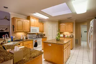 330 Columbine St, Meadowlakes, TX 78654 - Photo 10