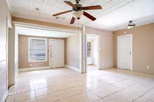 1004 Avon Ave, Llano, TX 78643 - Photo 12