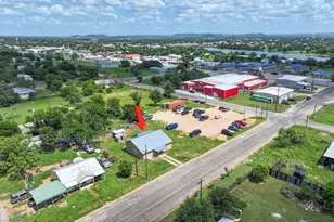 1004 Avon Ave, Llano, TX 78643 - Photo 30