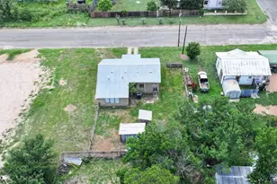 1004 Avon Ave, Llano, TX 78643 - Photo 8