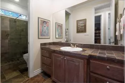 203 W Hi Circle, Horseshoe Bay, TX 78657 - Photo 8