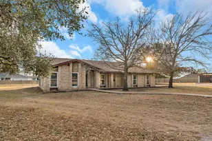 400 Robin Ln, Bertram, TX 78605 - Photo 1