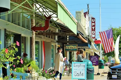 612 Pecan Creek Drive, Horseshoe Bay, TX 78657 - Photo 18