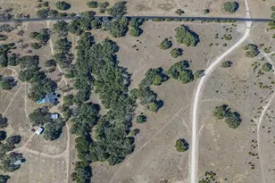 12 Bluestem Ln, Lampasas, TX 76550 - Photo 14