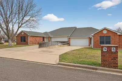 253 Brae Burn Circle, Meadowlakes, TX 78654 - Photo 1