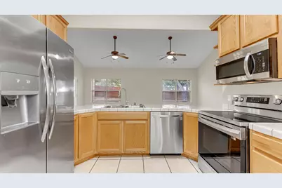 122 Eagle Point Drive, Kingsland, TX 78639 - Photo 6
