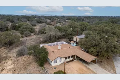 1109 County Road 132A, Kingsland, TX 78639 - Photo 2