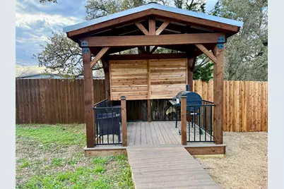 800 Lakeway, Burnet, TX 78611 - Photo 10