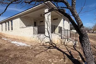 3217 Douglas Dr, Horseshoe Bay, TX 78657 - Photo 2