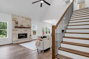 105 Chesterfield Dr, Kingsland, TX 78639 - Photo 6