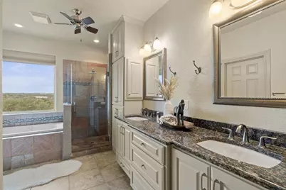 232 Crooked Oak Lane, Round Mountain, TX 78663 - Photo 18