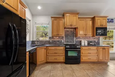 232 Crooked Oak Lane, Round Mountain, TX 78663 - Photo 14