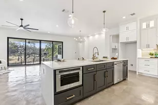 300 Deer Dr, Sunrise Beach, TX 78643 - Photo 10